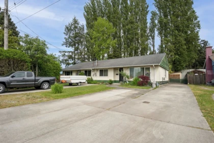 5120 59a Street, Delta, BC, Delta — Half Duplex for sale