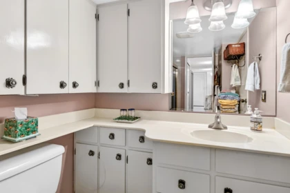 Guest Bathroom Photo of 705 31955 Old Yale Road, Abbotsford, BC