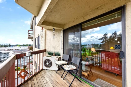 Mudroom Photo of 705 31955 Old Yale Road, Abbotsford, BC