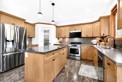 Kitchen Island Photo of 22 24185 106b Avenue, Maple Ridge, BC