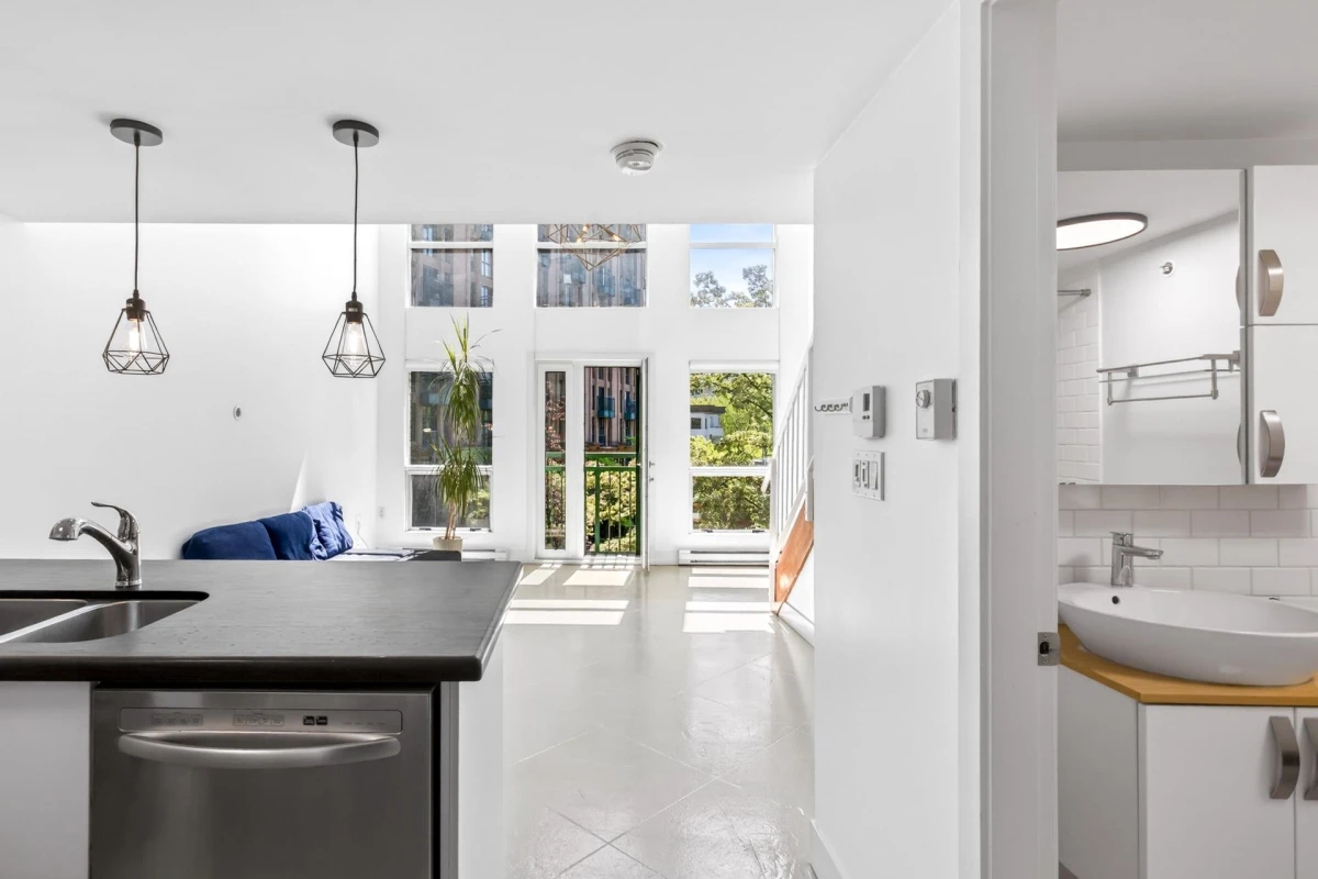 Living Room Photo of 309 1 E Cordova Street, Vancouver, BC