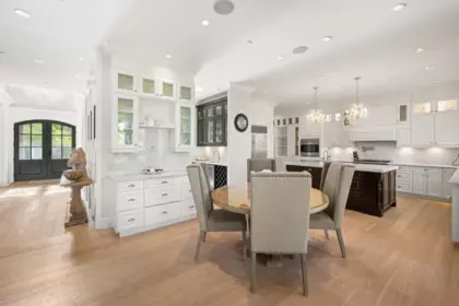 Kitchen Island Photo of 350 198th Street, Langley, BC
