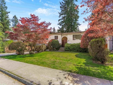 Backyard Photo of 2553 Bendale Road, North Vancouver, BC