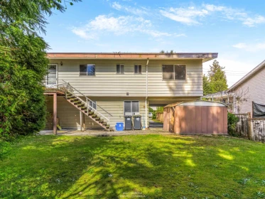 Hallway Photo of 2553 Bendale Road, North Vancouver, BC