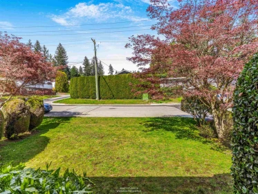 Laundry Room Photo of 2553 Bendale Road, North Vancouver, BC