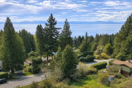 Garden / Landscaping Photo of 1405 Velvet Road, Gibsons, BC