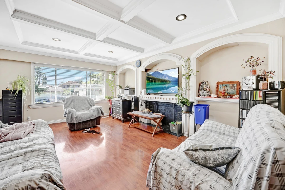Family Room Photo of 10886 132a Street, Surrey, BC