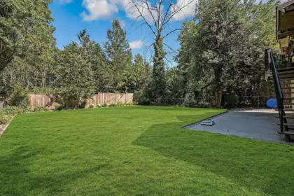 Garden / Landscaping Photo of 10886 132a Street, Surrey, BC