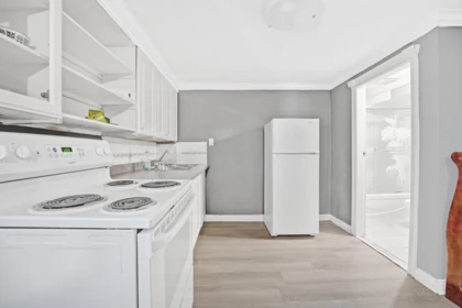 Hallway Photo of 10886 132a Street, Surrey, BC