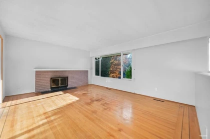 Kitchen Photo of 332 Laurentian Crescent, Coquitlam, BC