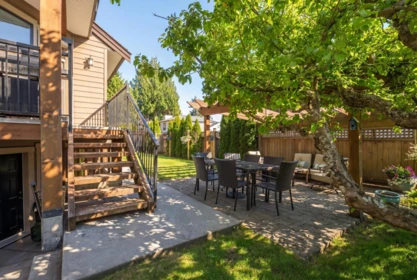 Hot Tub / Spa Photo of 13536 14 Avenue, Surrey, BC