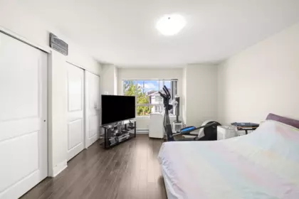 Basement Recreation Room Photo of 4 19752 55a Avenue, Langley, BC