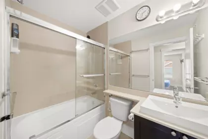 Entry Foyer Photo of 4 19752 55a Avenue, Langley, BC
