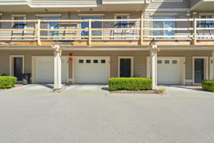4 19752 55a Avenue, Langley, BC, Langley — Townhouse for sale