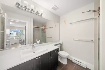 Mudroom Photo of 4 19752 55a Avenue, Langley, BC