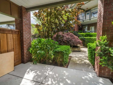 Office / Den Photo of 106 6655 192 Street, Surrey, BC
