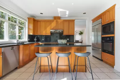 Kitchen Island Photo of 5780 Cranley Drive, West Vancouver, BC