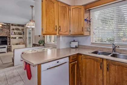 Breakfast Nook Photo of 1304 Hornby Street, Coquitlam, BC
