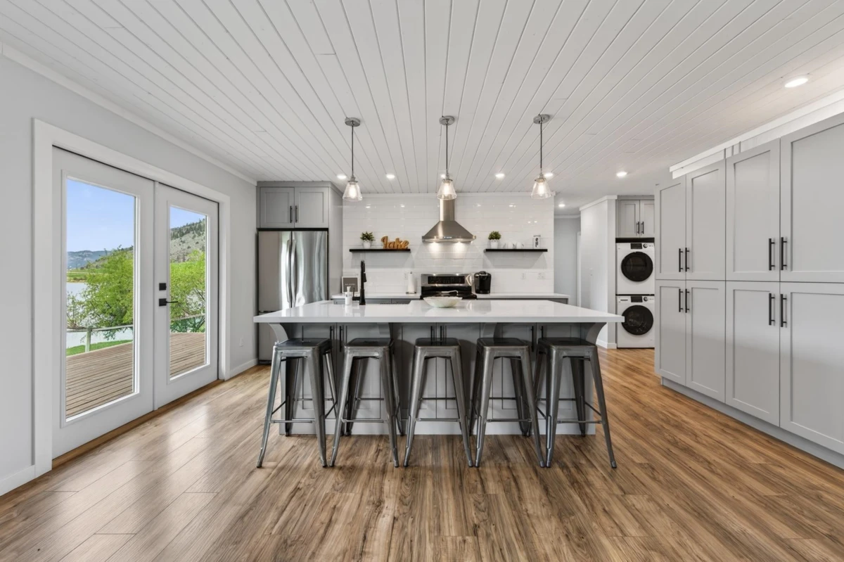 Dining Area Photo of 5508 Harmon Estates Road, No City Value, BC