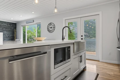 Breakfast Nook Photo of 5508 Harmon Estates Road, No City Value, BC
