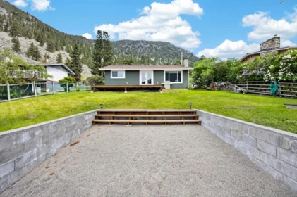 Front Yard Photo of 5508 Harmon Estates Road, No City Value, BC