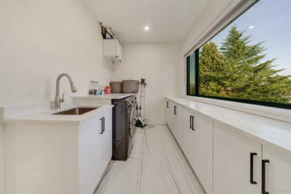 Hallway Photo of 11229 136 Street, Surrey, BC