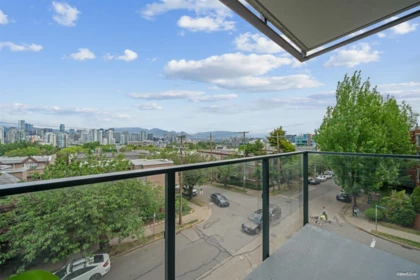 Garden / Landscaping Photo of 504 2411 Heather Street, Vancouver, BC