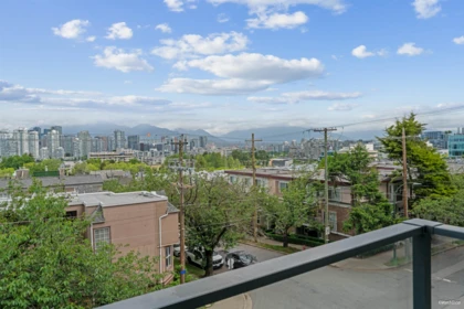 Hot Tub / Spa Photo of 504 2411 Heather Street, Vancouver, BC