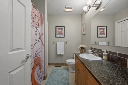 Guest Bathroom Photo of 10316 Johnson Wynd, Delta, BC