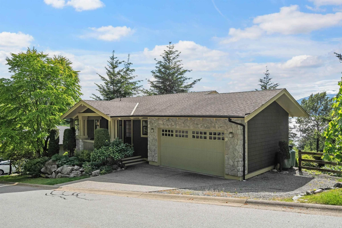 Exterior Rear Photo of 300 Ocean Crest Drive, West Vancouver, BC