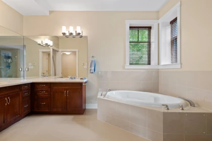 Powder Room Photo of 300 Ocean Crest Drive, West Vancouver, BC