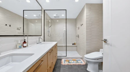 Powder Room Photo of 518 W 30th Avenue, Vancouver, BC