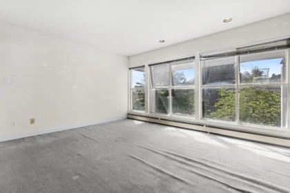 Hallway Photo of 1289 W 51st Avenue, Vancouver, BC