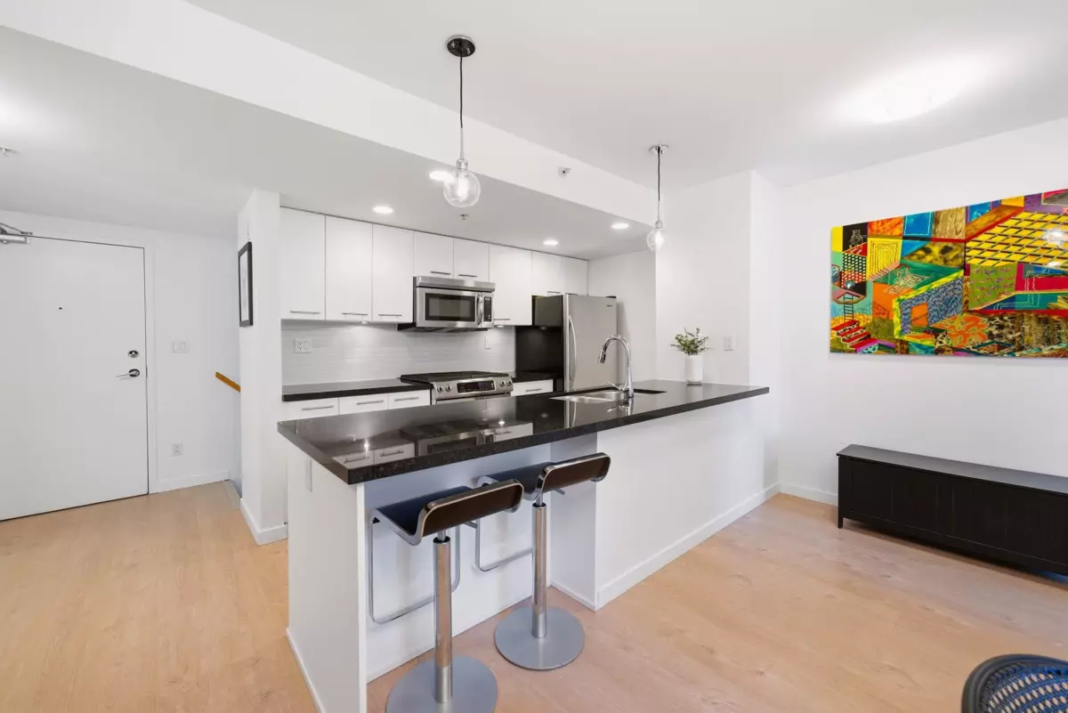 Dining Area Photo of TH1 1288 Chesterfield Avenue, North Vancouver, BC