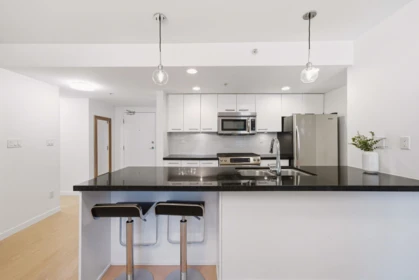 Kitchen Photo of TH1 1288 Chesterfield Avenue, North Vancouver, BC