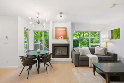 Pantry Photo of TH1 1288 Chesterfield Avenue, North Vancouver, BC