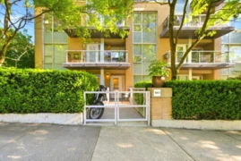 TH1 1288 Chesterfield Avenue, North Vancouver, BC