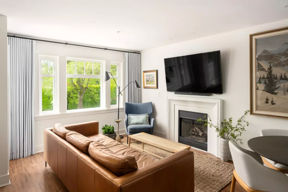 Family Room Photo of 2470 Sasamat Street, Vancouver, BC