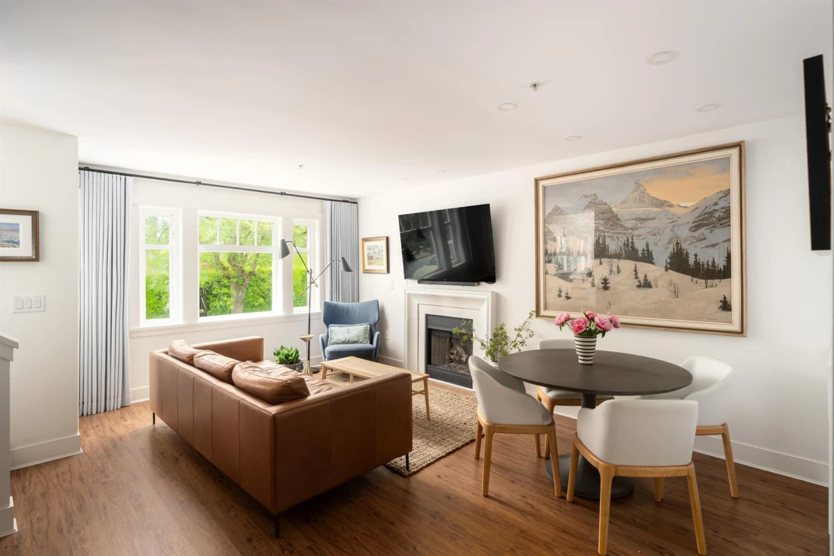 Living Room Photo of 2470 Sasamat Street, Vancouver, BC