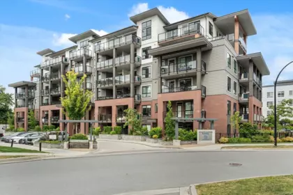 Backyard Photo of 211 45511 Campus Drive, Chilliwack, BC