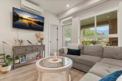 Breakfast Nook Photo of 211 45511 Campus Drive, Chilliwack, BC