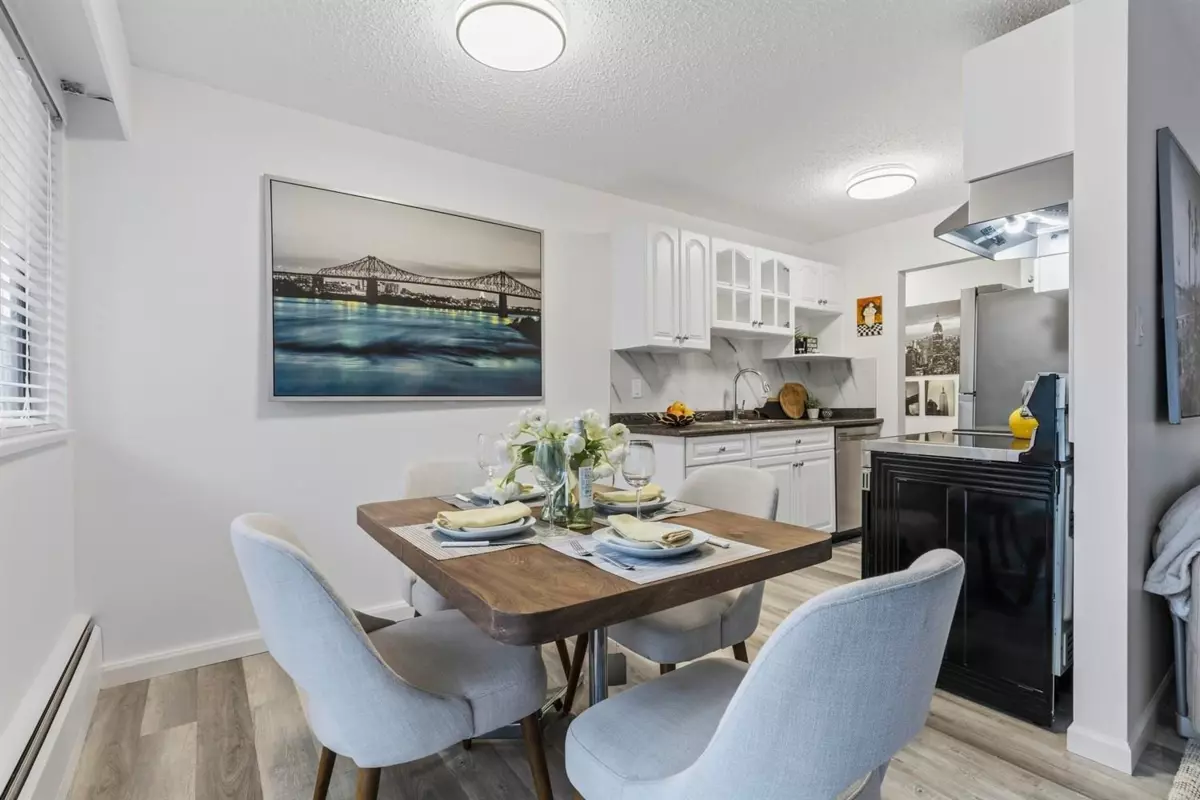 Dining Area Photo of 104 425 Ash Street, New Westminster, BC