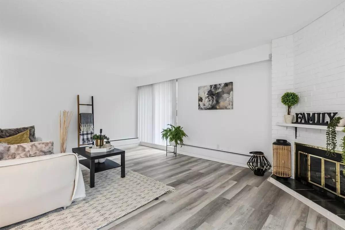 Family Room Photo of 104 425 Ash Street, New Westminster, BC