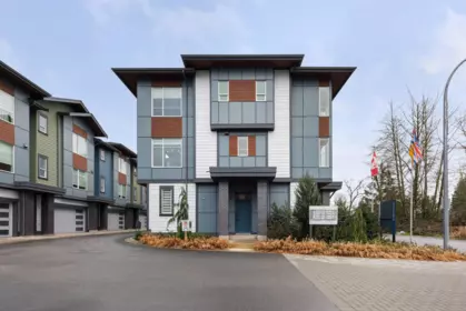 Swimming Pool Photo of 50 20763 76 Avenue, Langley, BC