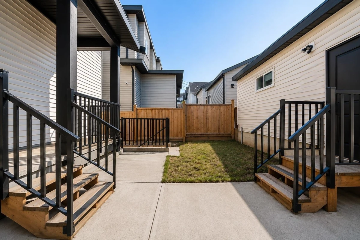 Family Room Photo of 6261 148 Street, Surrey, BC