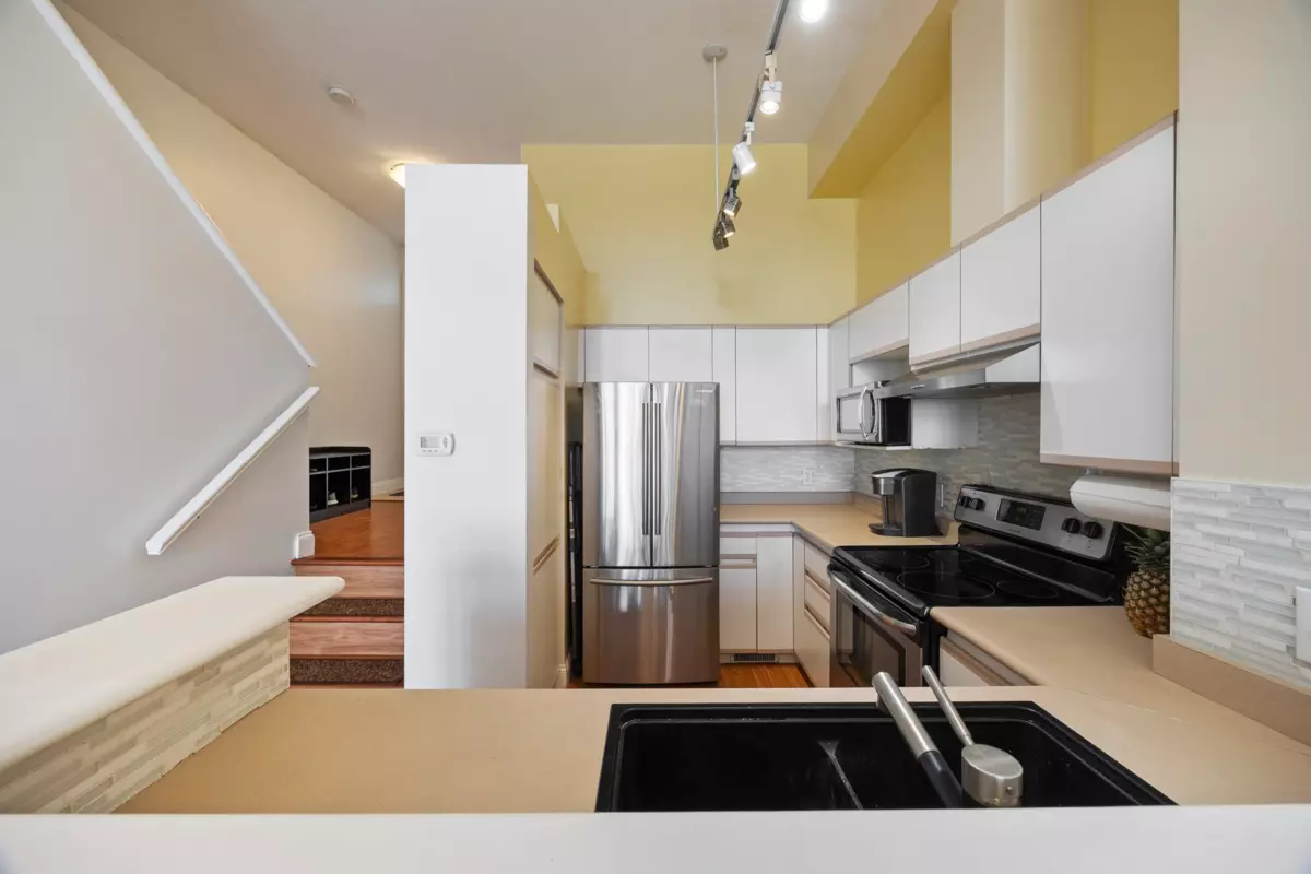 Dining Area Photo of 5 3586 Rainier Place, Vancouver, BC