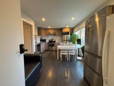 1588 E 41st Avenue, Vancouver, BC, Vancouver — Single Family Residence for sale