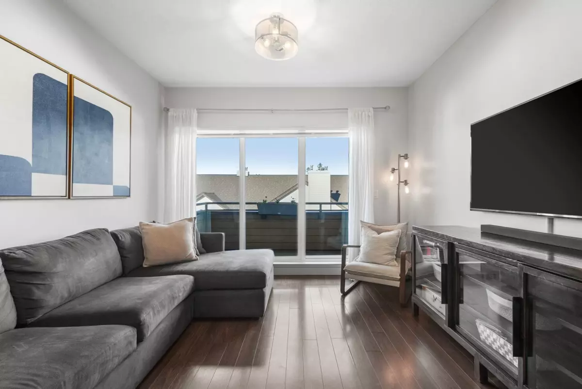 Family Room Photo of 406 5811 177b Street, Surrey, BC