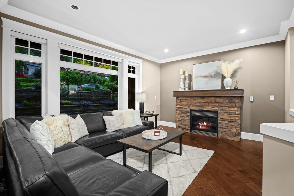 Dining Area Photo of 673 Sylvan Avenue, North Vancouver, BC