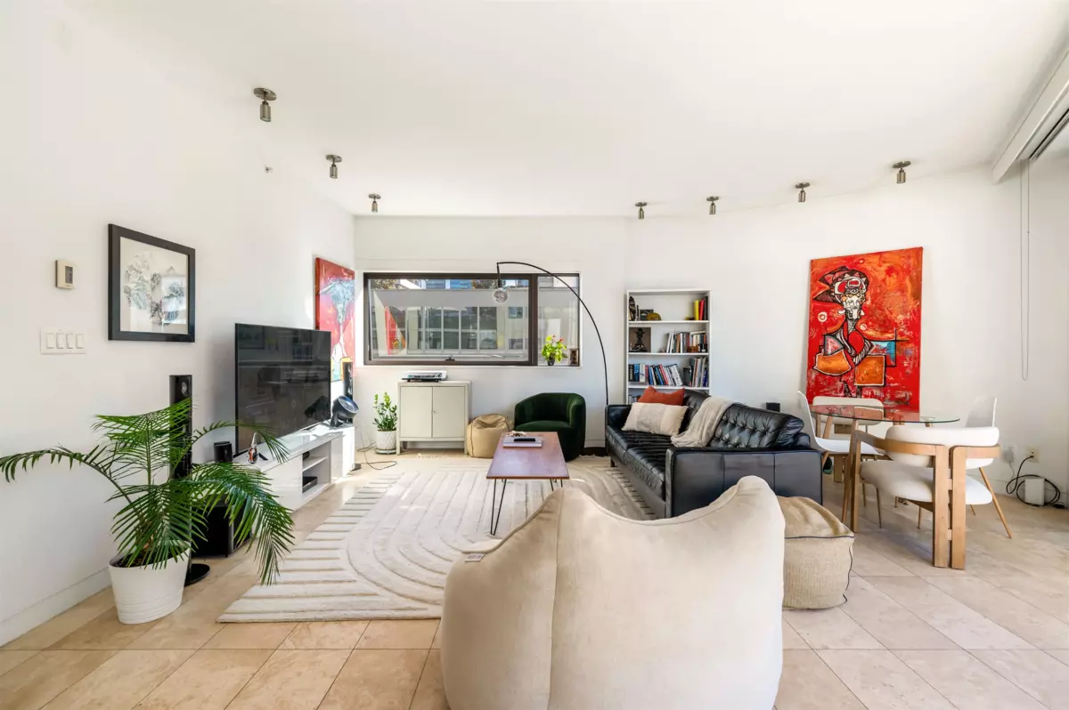 Family Room Photo of 1406 838 W Hastings Street, Vancouver, BC